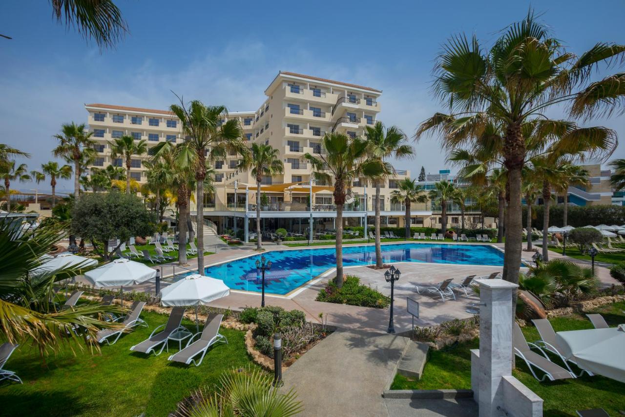 aquamare beach hotel spa paphos