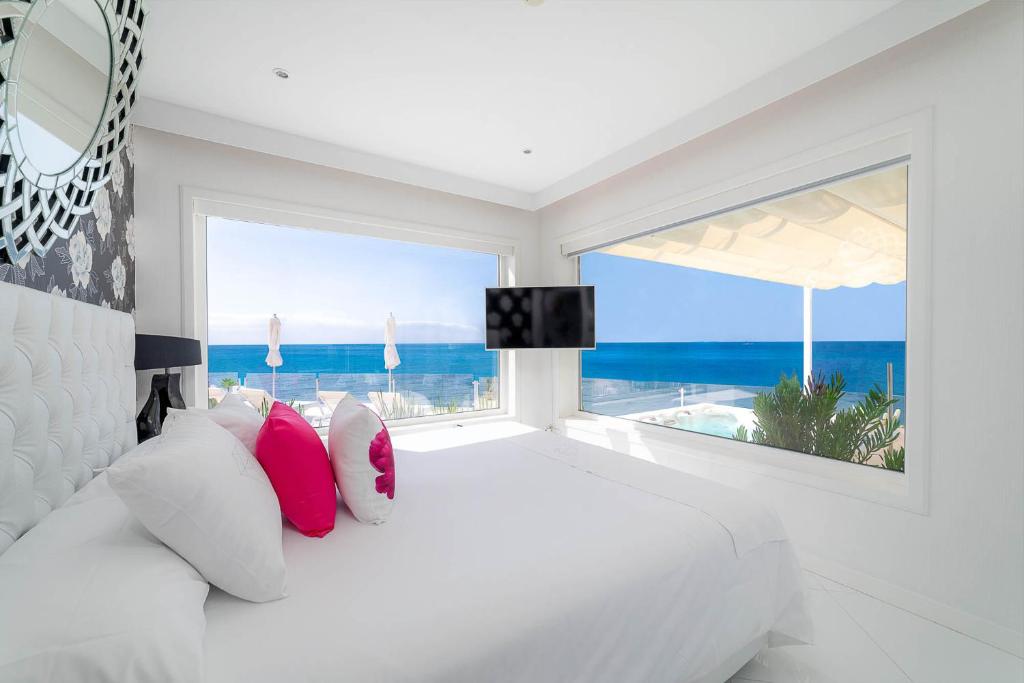 Lani’s Suites de Luxe – Adults Only playa blanca