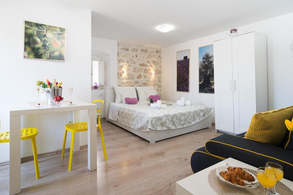 Guest House Babina – Apartments King & Queen croatia