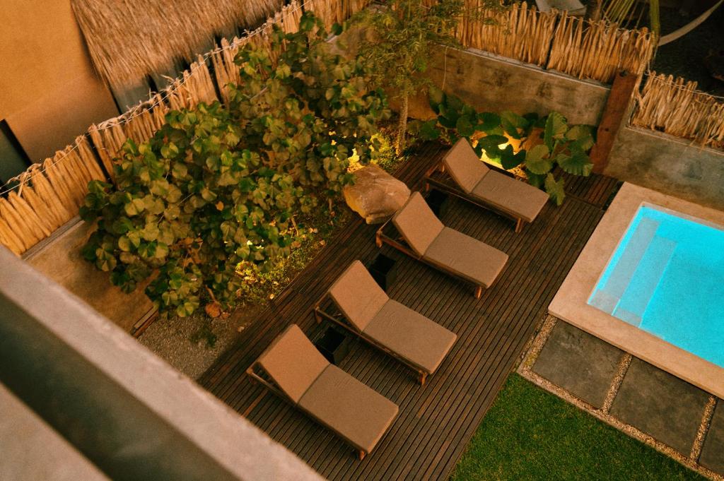 aldea paraíso adults only hotel puerto escondido Sun umbrellas
