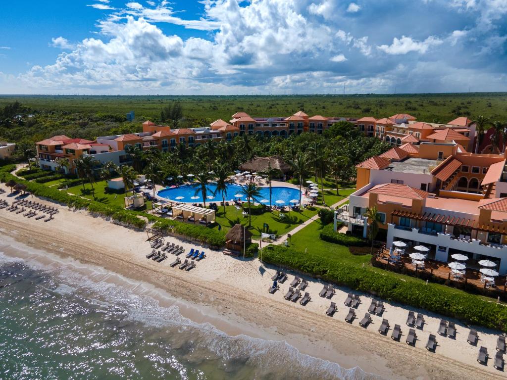el beso adults only hotel puerto morelos hotel front and pool