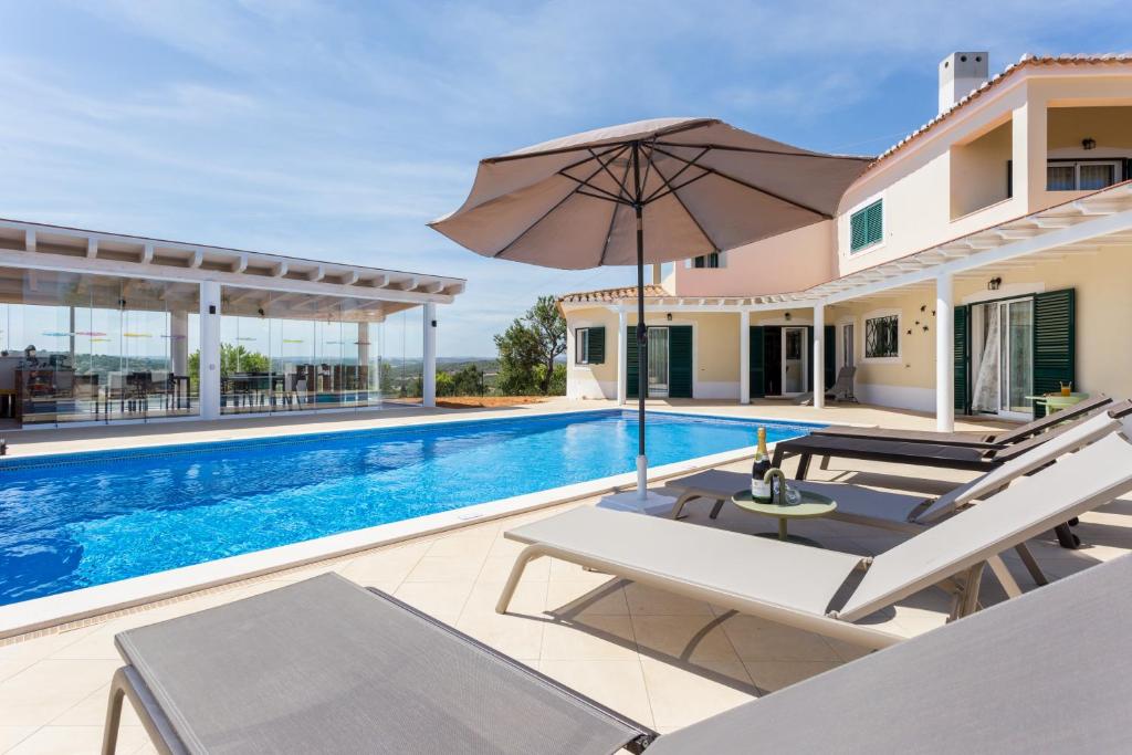the sun hill adults only hotel portugal lagos hotel front and pool