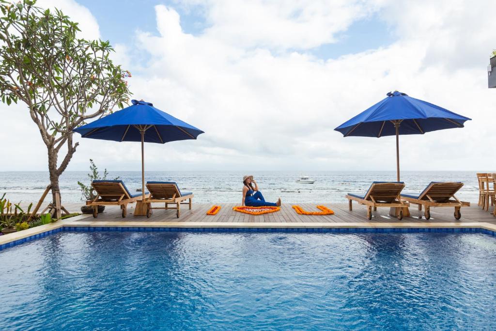sunrise cottage adult only hotel indonesia nusa penida swimming pool